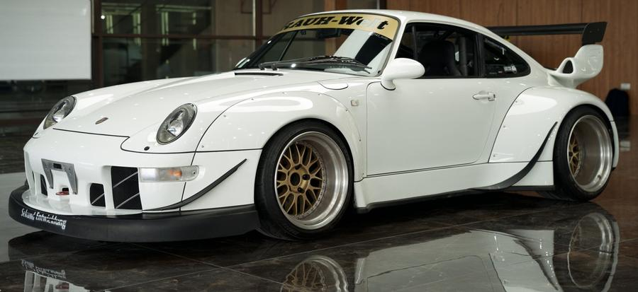 Porsche 911 (993) RWB widebody